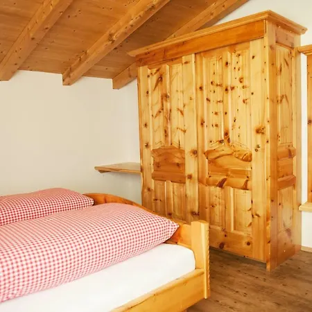 Bauernhof Entalhof Farm stay Finkenberg